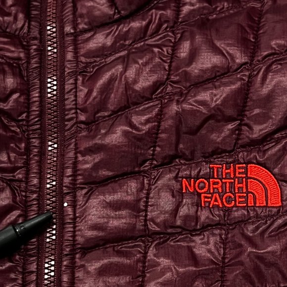 The North Face Thermoball Eco Jacket Womens Small Red Puffer Quilted - Picture 8 of 12